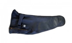 For a customer with a congenital malformation of both forearms. The gloves are made of goat nappa leather and are equipped with a heating system that provides comfortable warmth for 90 minutes.