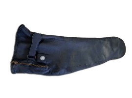For a customer with dysmelia we manufactured two different gloves with a battery-powered heating system.