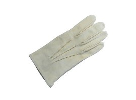 For a patient with chrome allergy we have made this orthopaedic glove with chamois tanned leather. This special leather is available undyed (light yellow), brown or black.